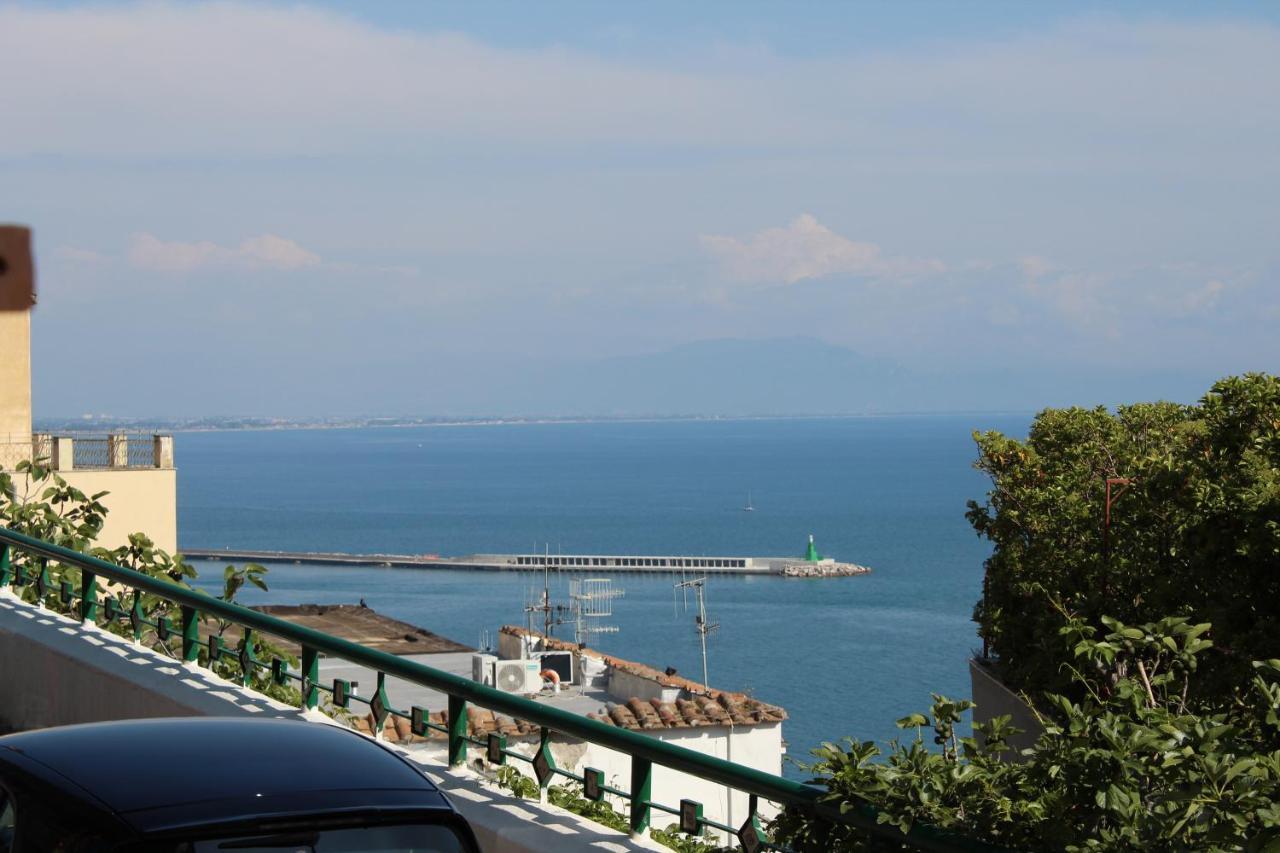 Verdemare Charming Accommodation In Vietri Sul Mare - Amalfi Coast Exteriör bild